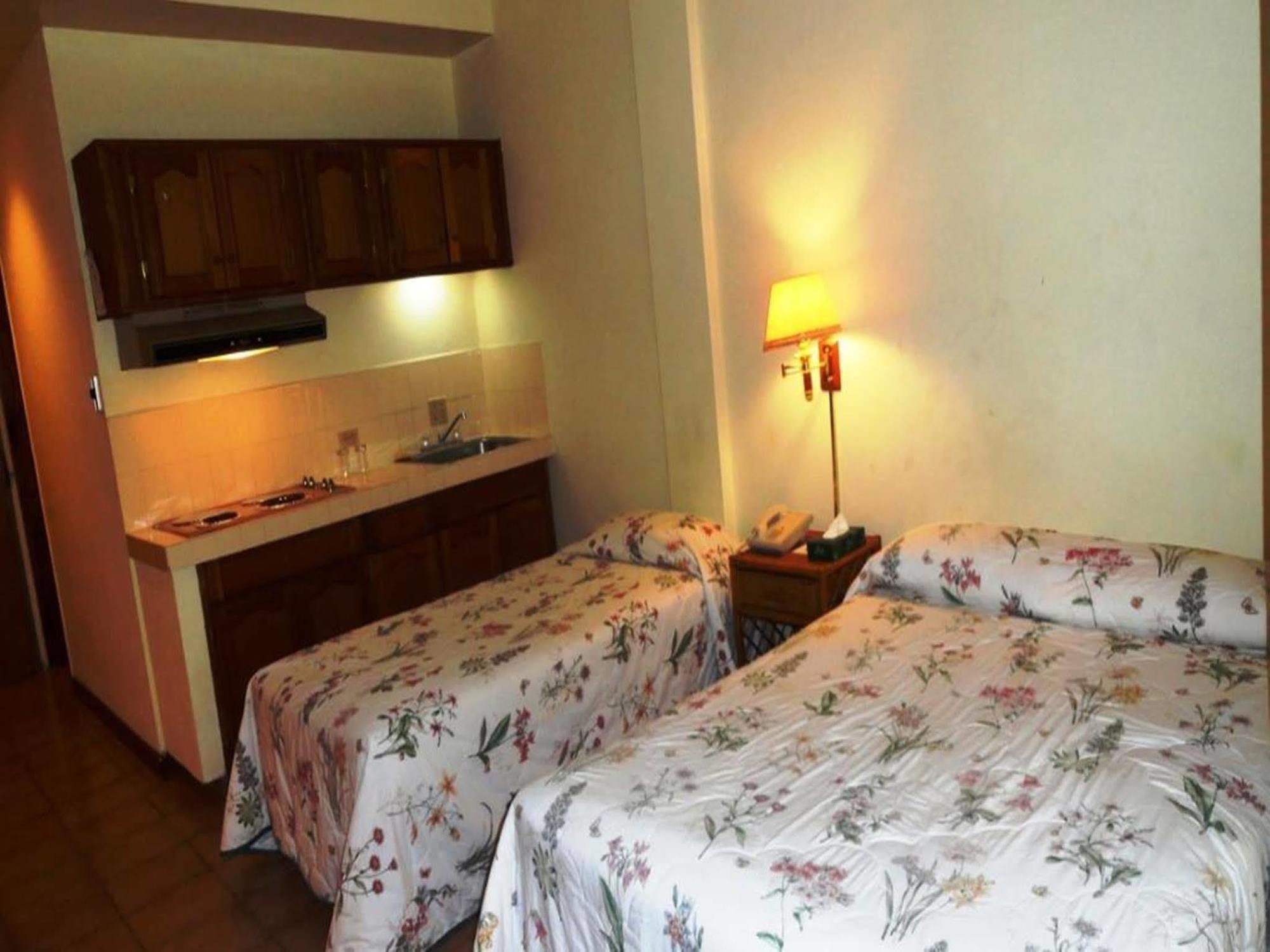 Summer Holiday Hotel Garapan Exterior photo