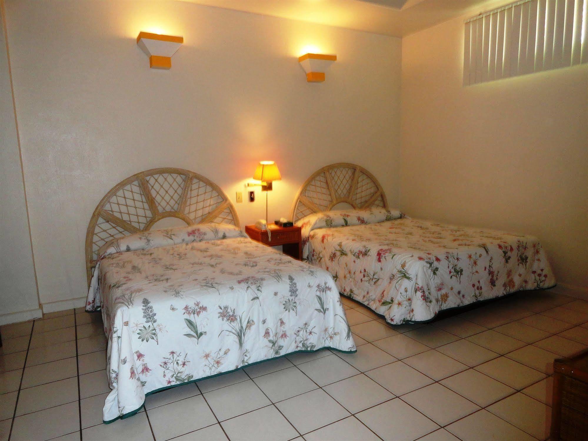Summer Holiday Hotel Garapan Exterior photo