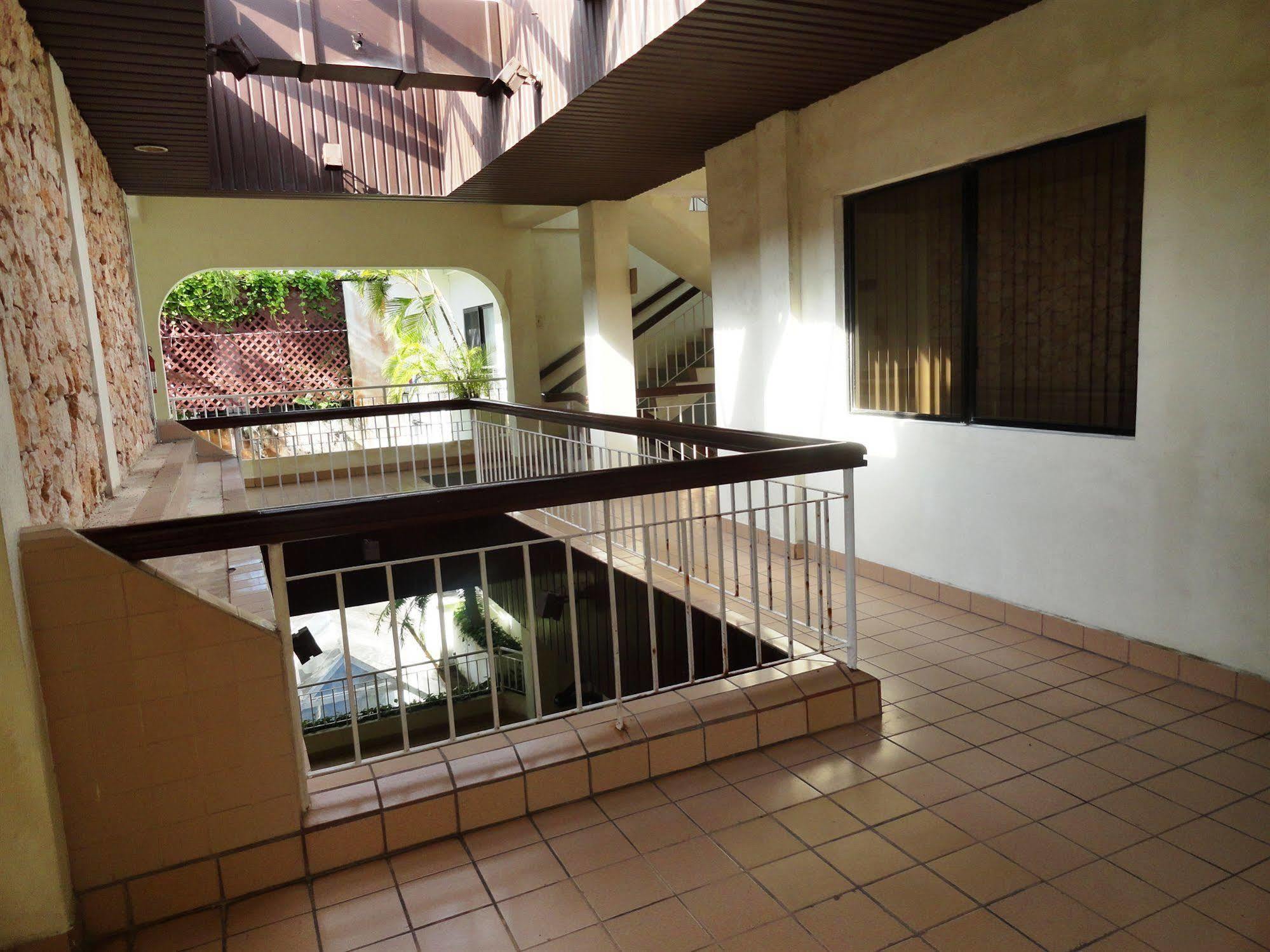 Summer Holiday Hotel Garapan Exterior photo
