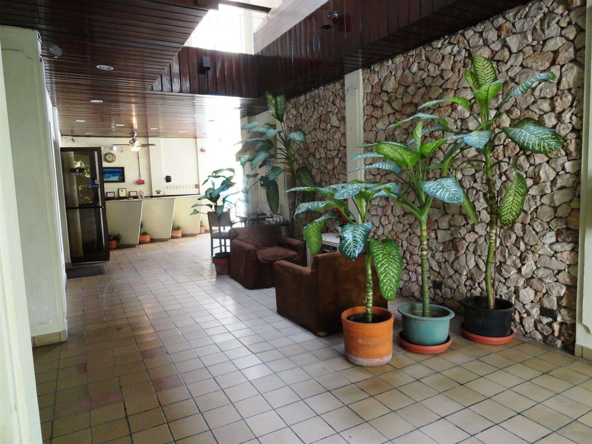 Summer Holiday Hotel Garapan Exterior photo
