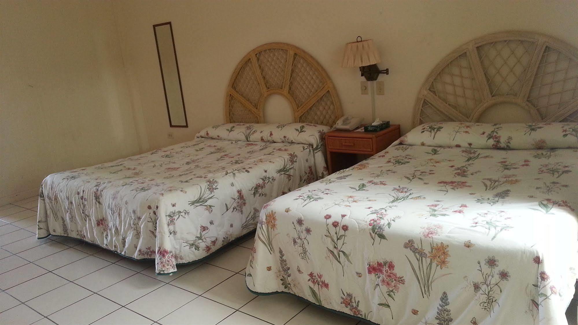 Summer Holiday Hotel Garapan Exterior photo